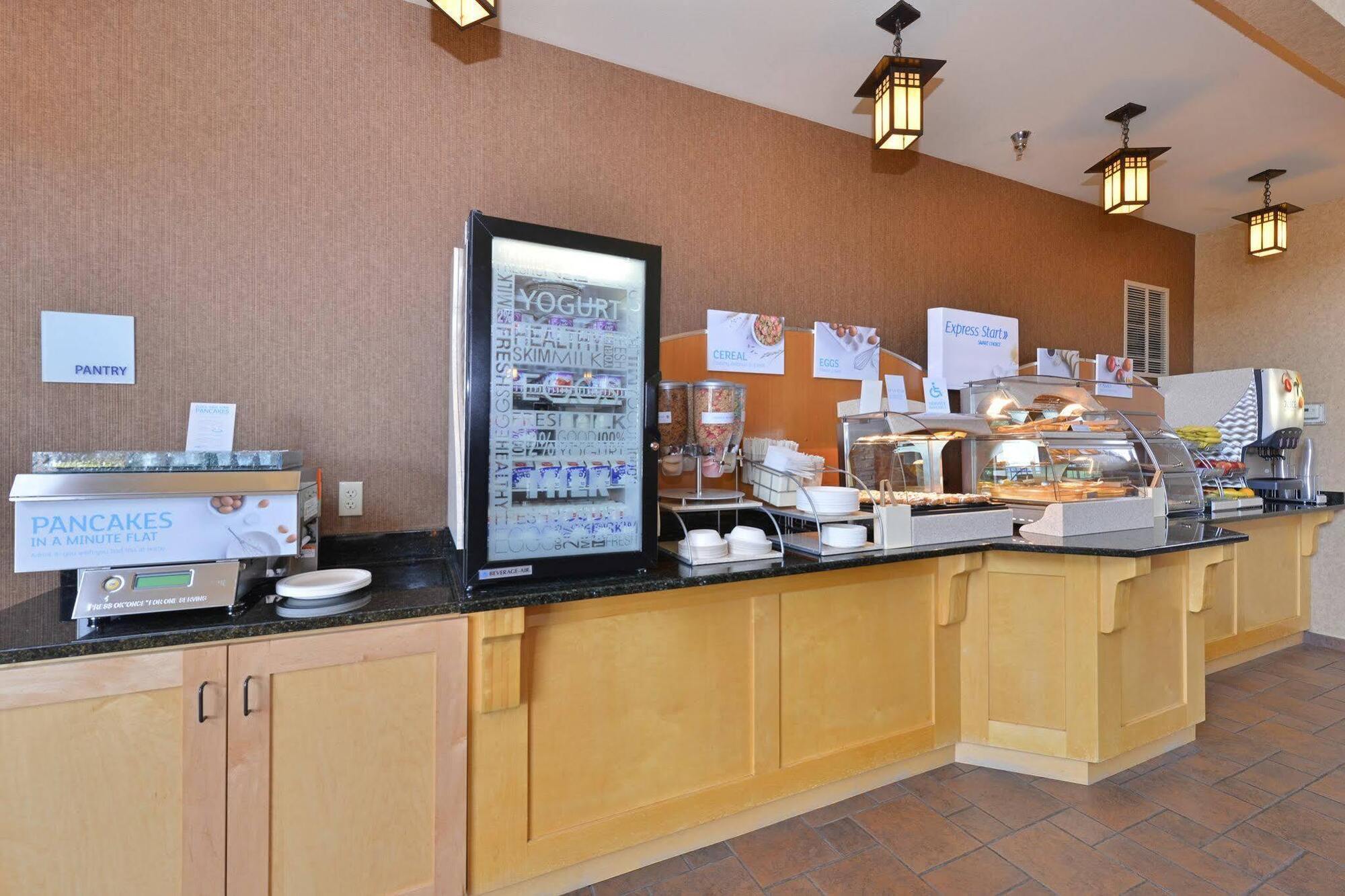 Holiday Inn Express Hotel & Suites Gillette By Ihg Eksteriør bilde